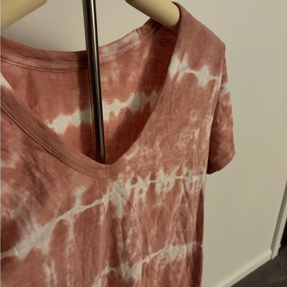 Universal Thread Pink Short Sleeve T-Shirt - Picture 5 of 5
